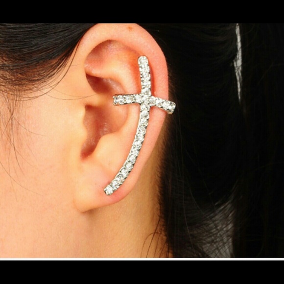 Cross ear ring cuff