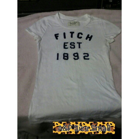 White Abercrombie & Fitch tee