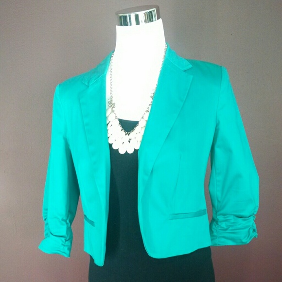 Neptune Green crop blazer with ruched sleeves Sz S