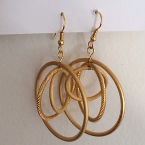 Brushed gold hoop earrings