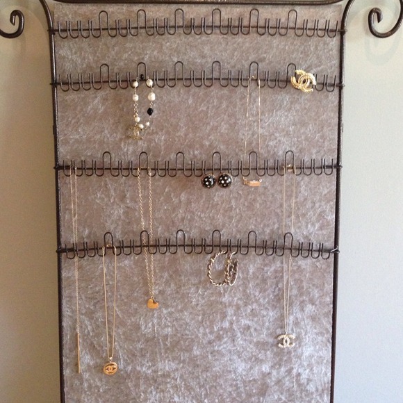 Necklace and Earring Rack - Picture 4 of 4