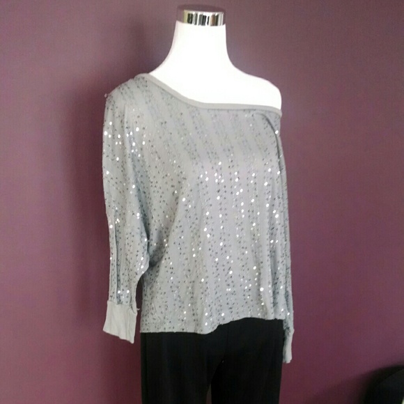 Dolman sleeve off shoulder gray/silver sequin top