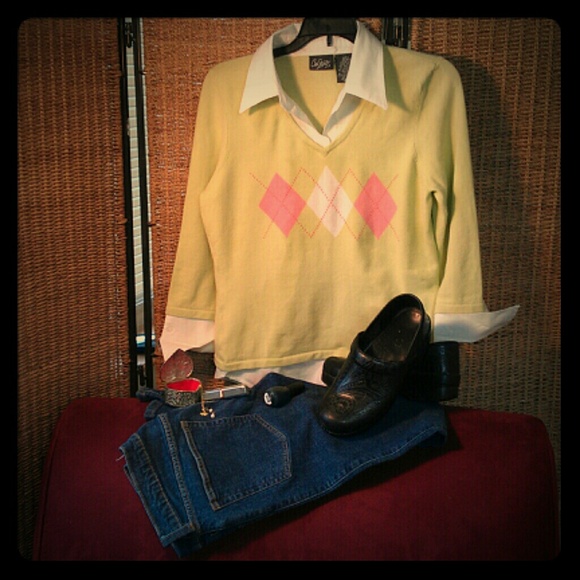 Women's 3/4 Sleeved Sweater