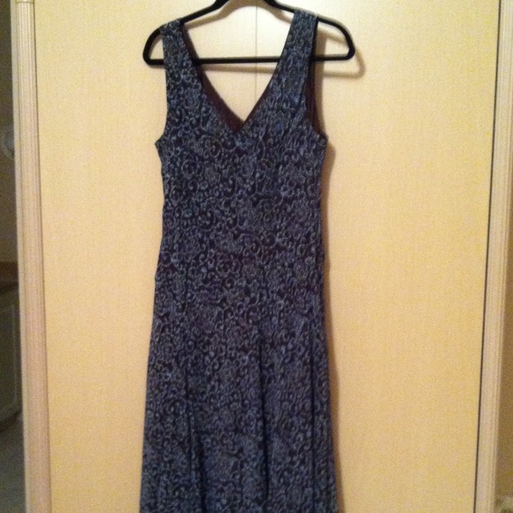 Dress - Picture 2 of 3