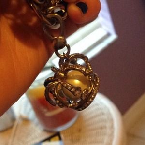 👑PEARL CROWN JUICY COUTURE CHARM👑