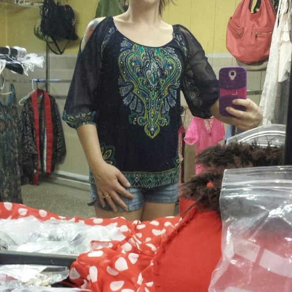 Top, dark blue