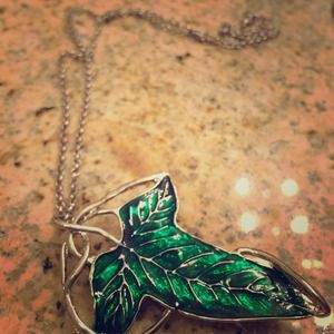 LOTR Elvish Leaf Pendant/Necklace