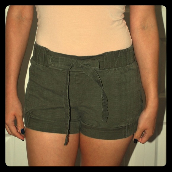 High waisted green shorts