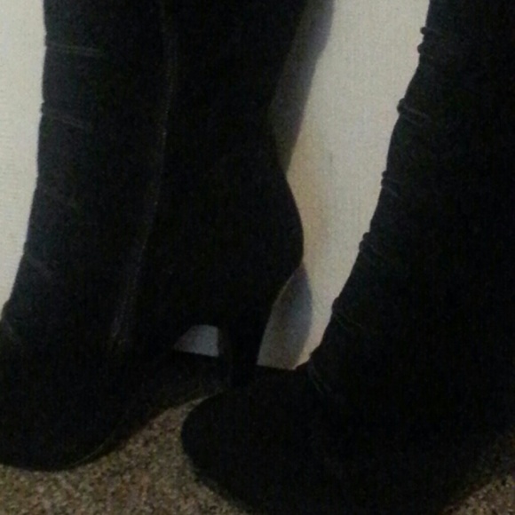 BAKERS..Black boots
