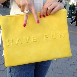 Zara Bags - HOST PICK💜 Zara Clutch "non-stop summer have fun" Zara Bags - HOST PICK💜 Zara Clutch "non-stop summer have fun"