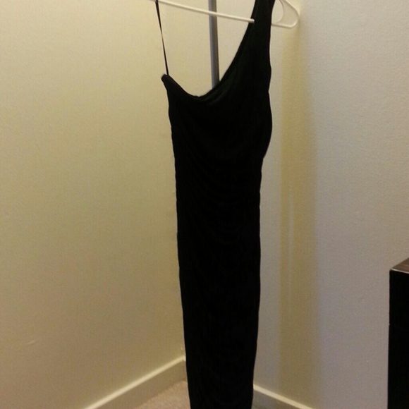 Black dress one sleeve