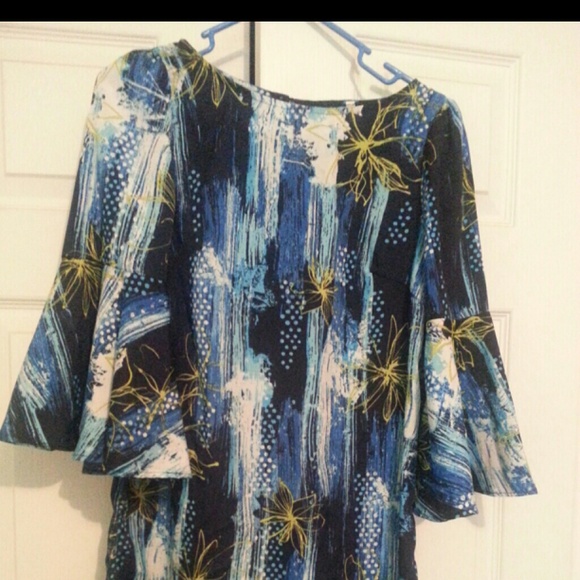 Dresses - Picture 2 of 2