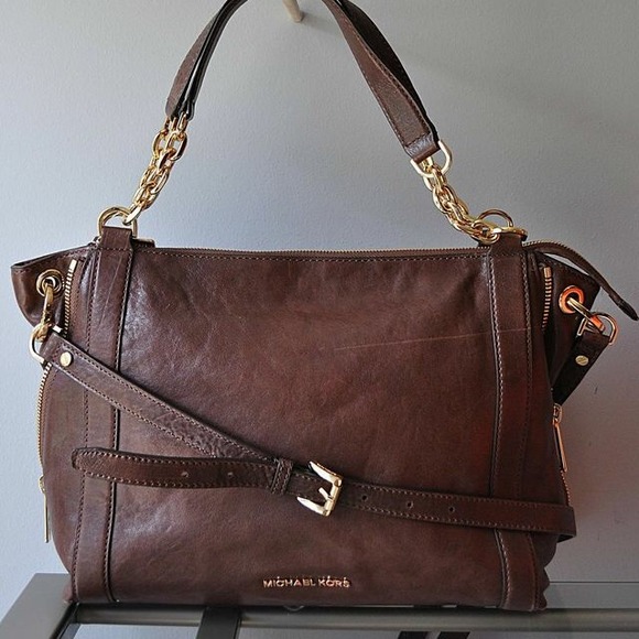 SOLD!Michael kors Large Stanthorpe in Mocha