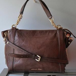 SOLD!Michael kors Large Stanthorpe in Mocha