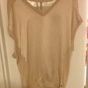 SOOLLLDDDD Guess Hi-low top