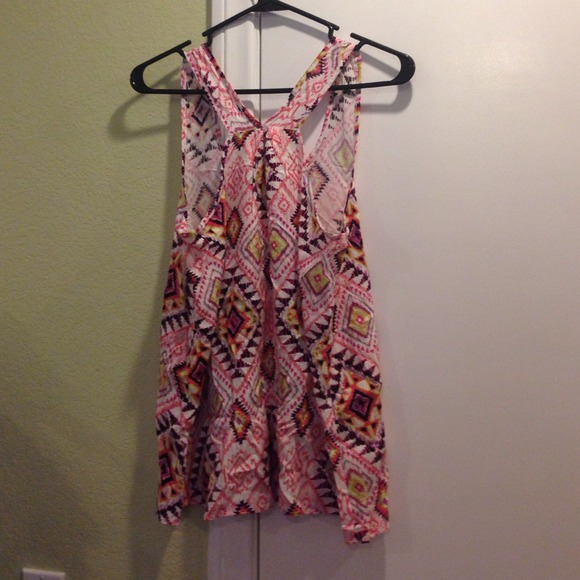 Aztec print tank - Picture 2 of 2