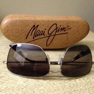 Maui Jim sunglasses 😎