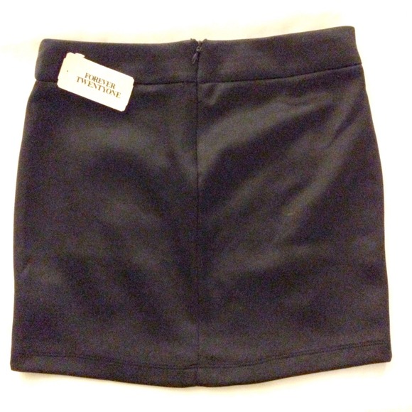 Forever 21 Skirts - Brand NEW* Forever21 black skirt w scale details Forever 21 Skirts - Brand NEW* Forever21 black skirt w scale details