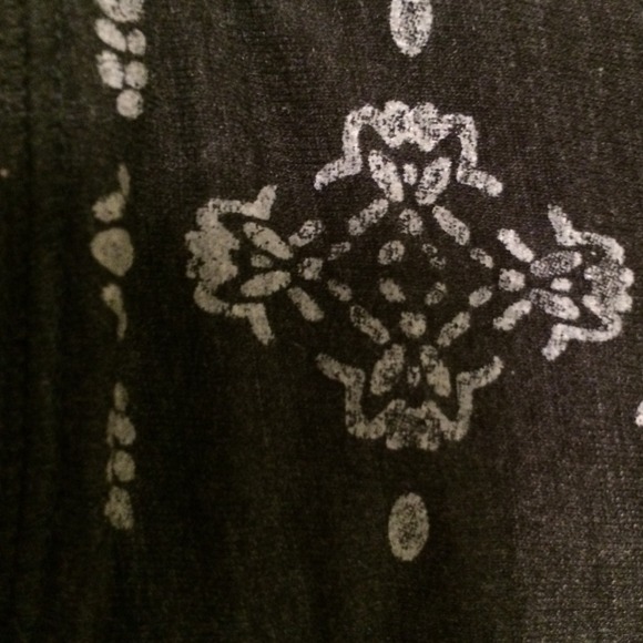 Gray pull over - Picture 2 of 4