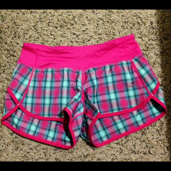 Lululemon Run Speed shorts size 4