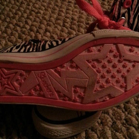 High top Skechers shoe - Picture 2 of 3
