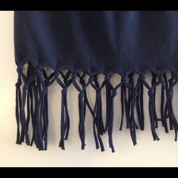 Hollister fringe tank - Picture 3 of 4