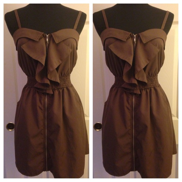 Brown mini dress with a zipper in the front - Picture 1 of 4