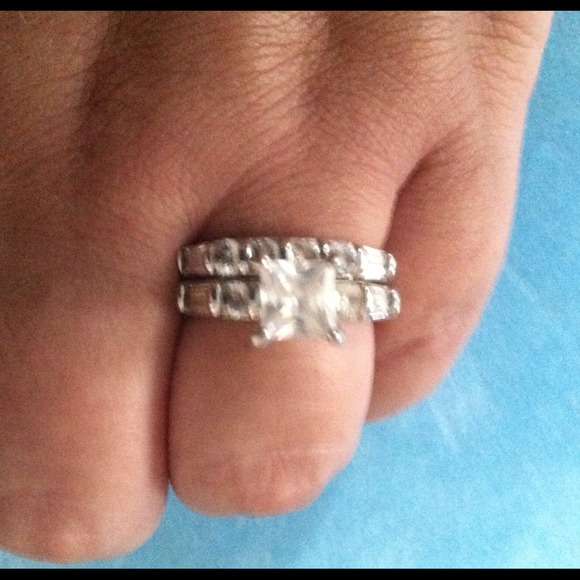 *REDUCED* AAA CZ WEDDING SET