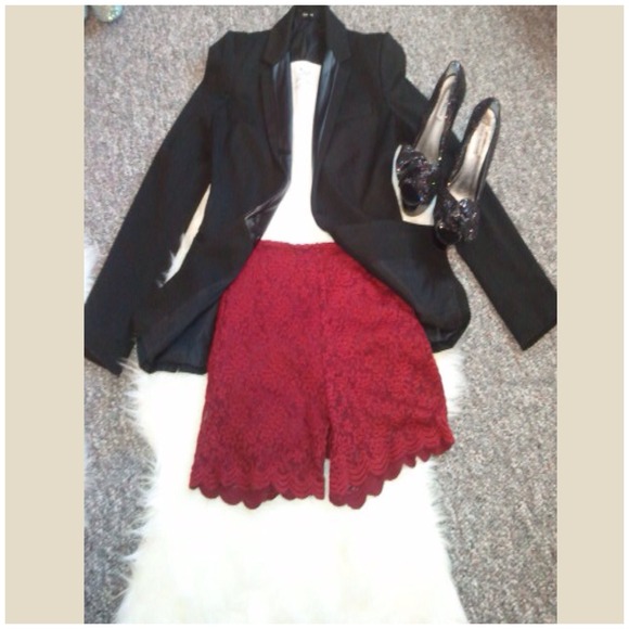 🔥Deal🔥Akira lace Shorts