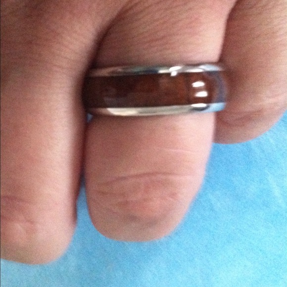 *REDUCED* AUTHENTIC HAWAIIAN KOA & TUNGSTEN  RING
