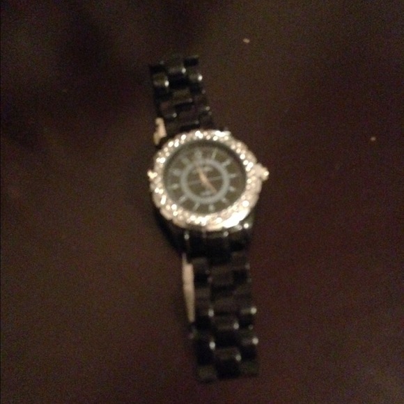 SOLD> - Picture 2 of 2