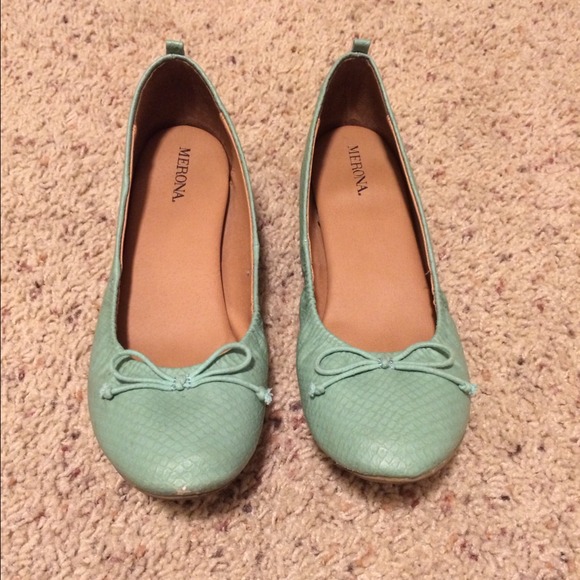 🚫Sold🚫Merona mint flats Sz 8 - Picture 2 of 4