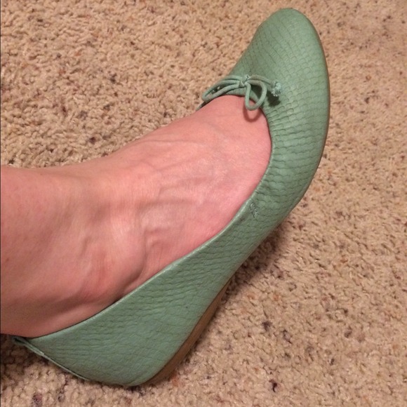 🚫Sold🚫Merona mint flats Sz 8 - Picture 4 of 4