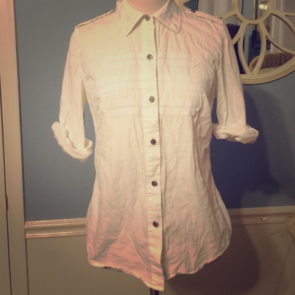 Calvin Klein top size XS 10% off bundles!💝