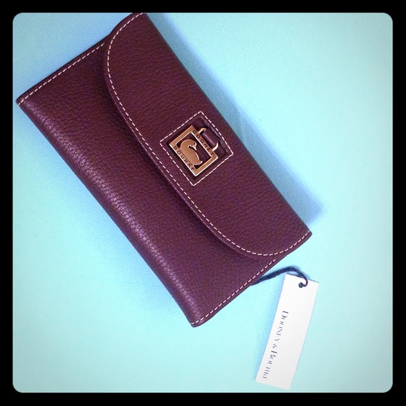 Dooney & Bourke Clutches & Wallets - ❌SOLD❌💥FLASH-SALE💥🌸Dooney&Bourke wallet🌸