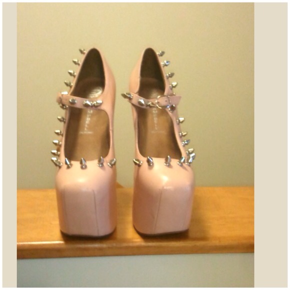 🔥DEAL🔥 Jeffery Campbell nude pink wedge