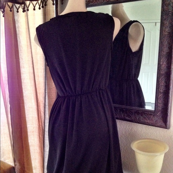 Black Skater Girl V neck Dress - Picture 3 of 4