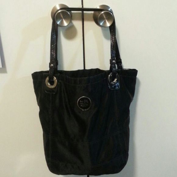 Blk signature -Alex quilted tote Coach-Authentic!!