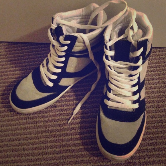 Rock & candy wedge sneaker navy and gray