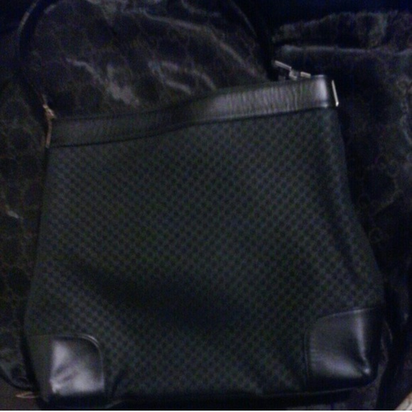 Black Gucci handbag