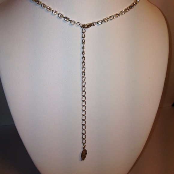 NEW! Rhinestone Necklace - Picture 2 of 2