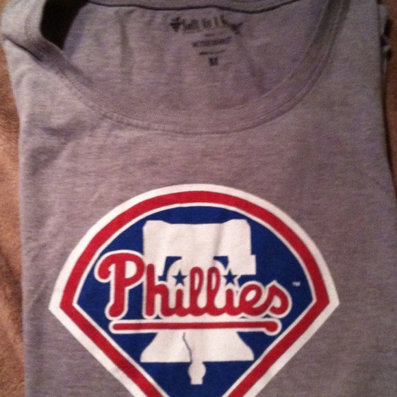 Phillies maternity shirt