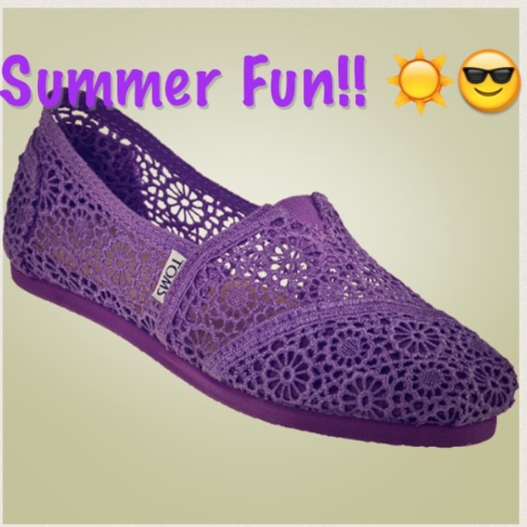 Purple crochet woman's toms