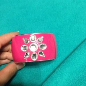Hot pink flower bracelet!