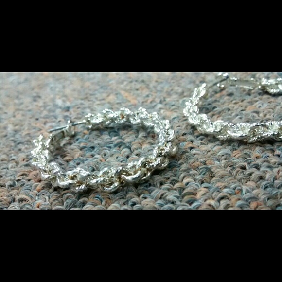 SOLD***Lia Sophia Silver Earring Chain/link Design