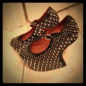 Jeffrey campbell shoes . Only worn once .