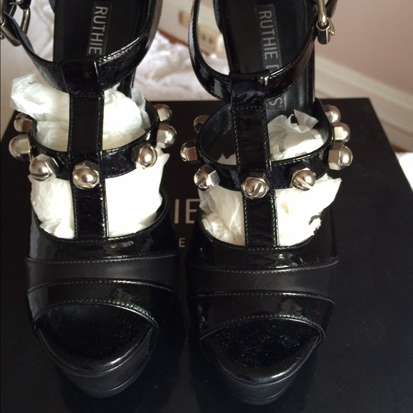 Ruthie Davis Black Stilettos Size 7 - Picture 2 of 4