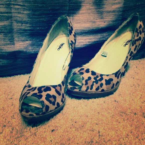 Used condition leopard heels