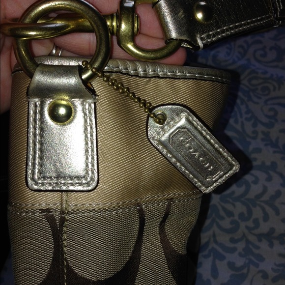 Gently used coach purse!! - Picture 2 of 2