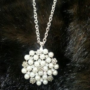 Pearl diamondique statement necklace